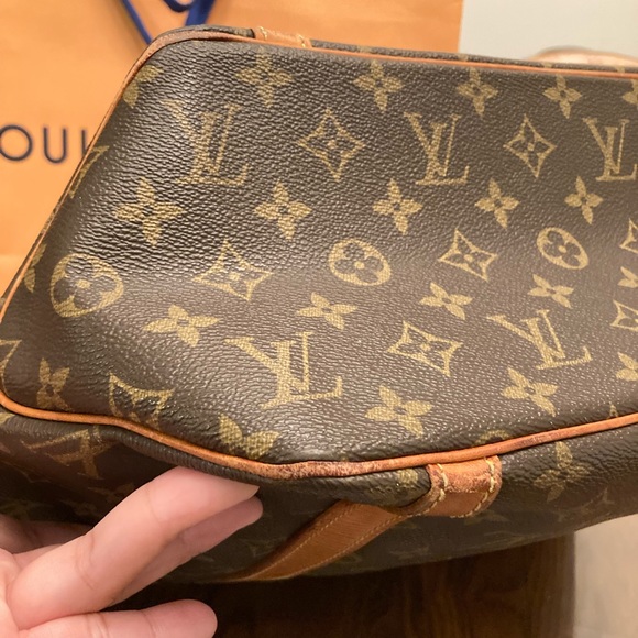 Authentic LV Tote Bag Sac Shopping - Picture 8 of 17